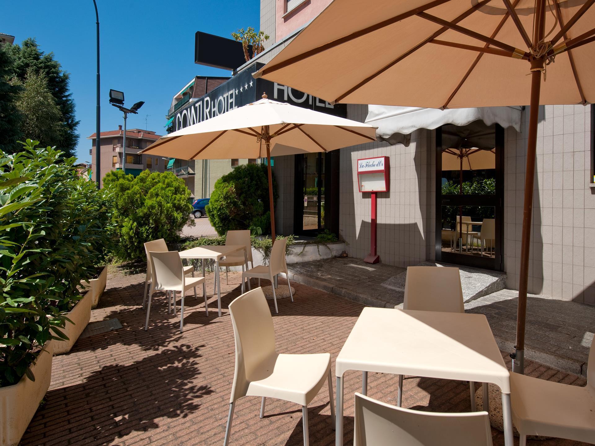 Hotel Comtur Binasco Exterior photo